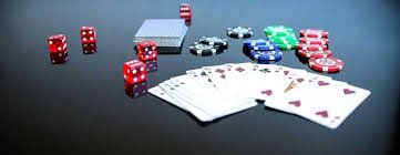 Meja French Roulette di oyo88 slot menunjukkan berbagai area taruhan dan penempatan chip